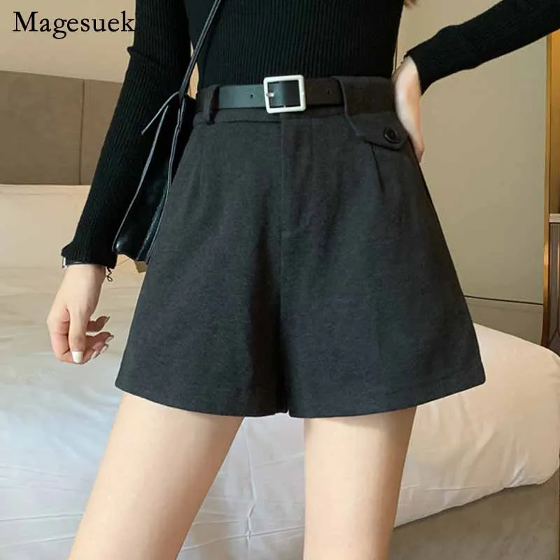 

Elegant Casual Wide-leg Big MM Thickened Woollen Short Autumn/Winter High-waist Shorts Present The Same Belt Short Femme 12222