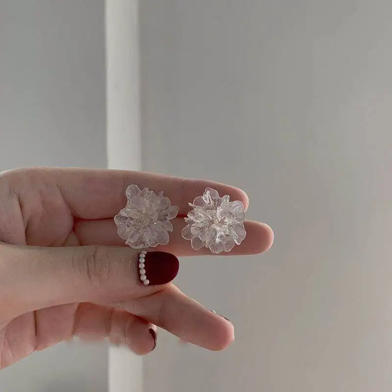 Super Fairy Simple Crystal Flower Clip Earrings Female Korean Temperament Transparent Acrylic Petal Clip Earrings No Hole Women