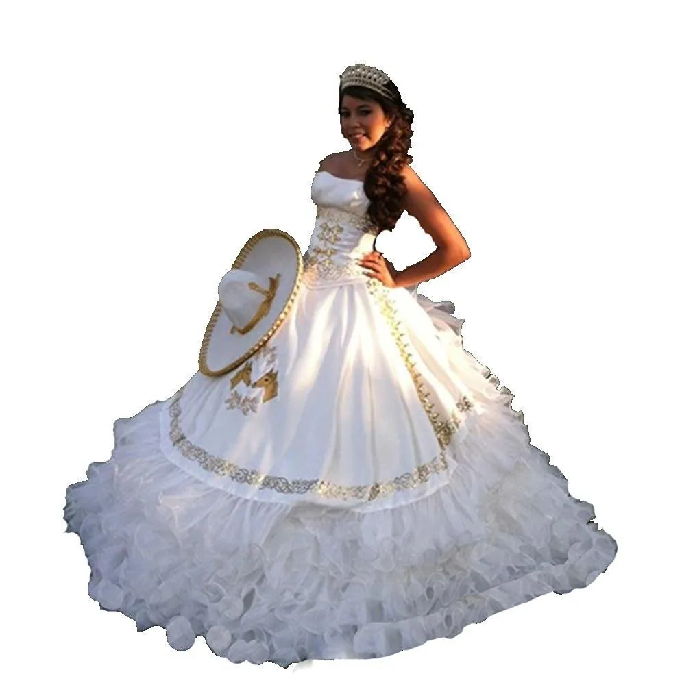 الأبيض فساتين Quinceanera مع سترة الذهب التطريز الكرة ثوب vestidos دي 15 أنوس تنكر أثواب الحلو 16 اللباس مهرجان ارتداء