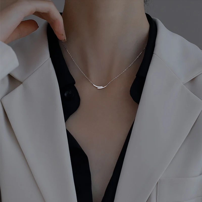 

925 Sterling Silver Geometric Necklace Simple Glossy Flashing Diamond Arc Clavicle Chain Woman Simple Gift Temperament Jewelry