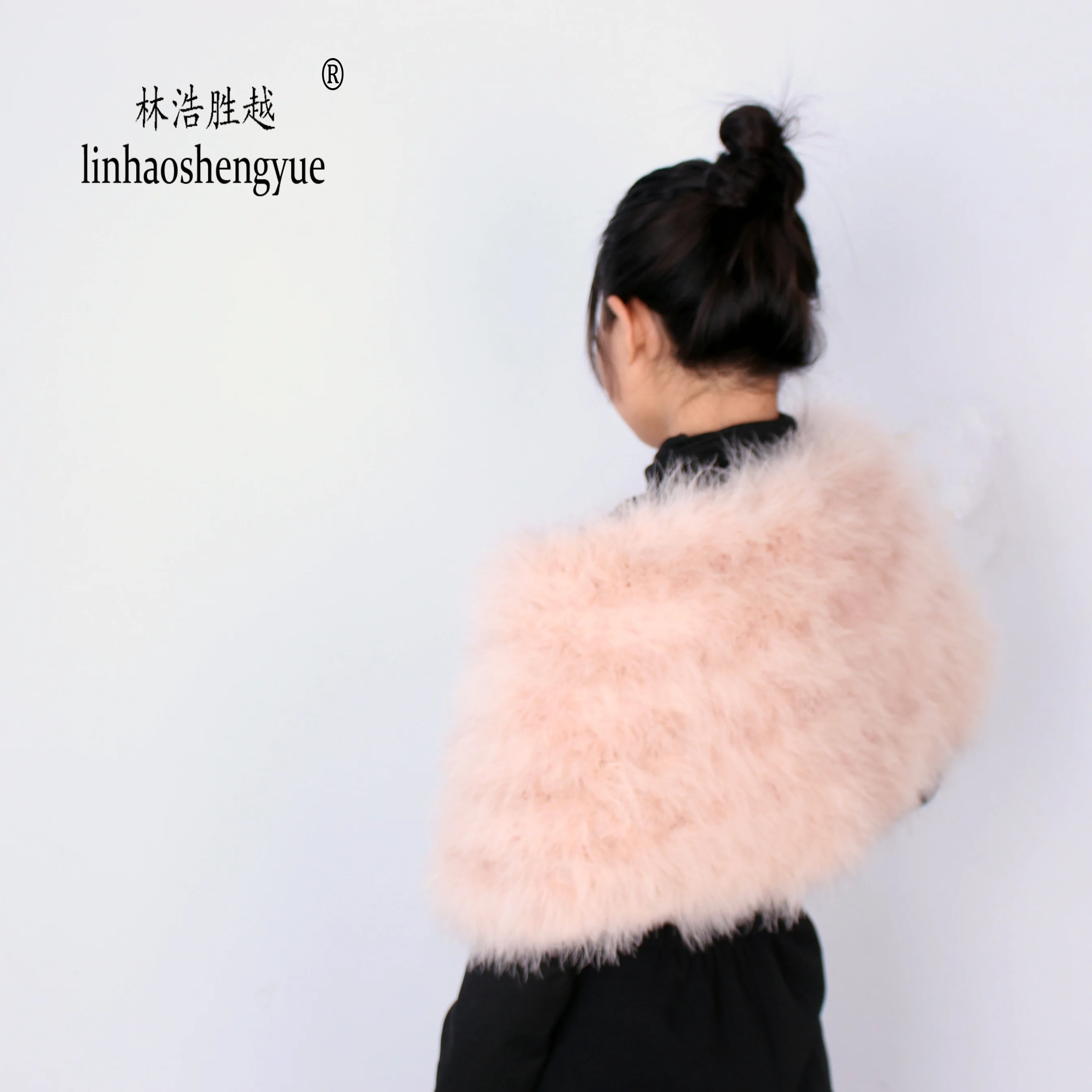 Linhaoshengyue  Fashion Ostrich   Fur    Small  Shawl of Length 120cm