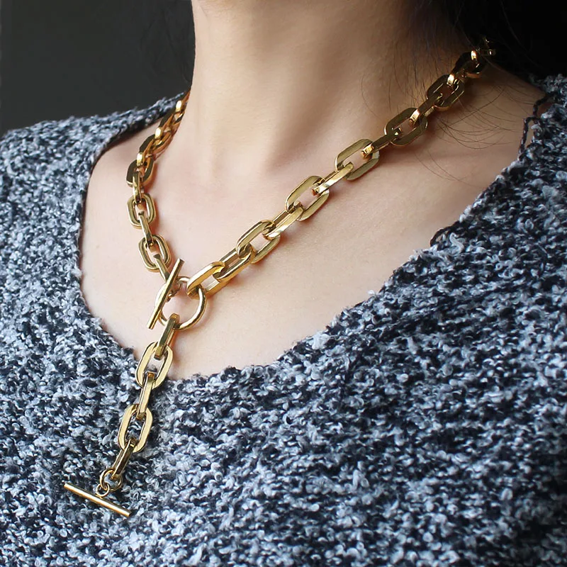 Gold Stainless Steel Link Chain Choker Necklace Long Circle Bar Design with Toggle Lock Statement Collar Accessory