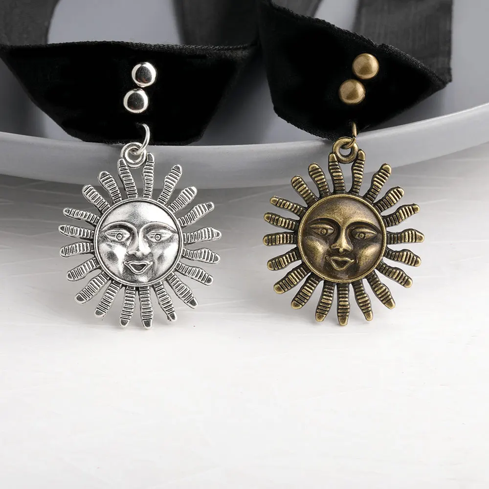 Gothic Style Sun Choker Necklace for Women Girls Retro Sun Pendant Black Suede Choker Necklace On The Neck Collier Femme Bijoux