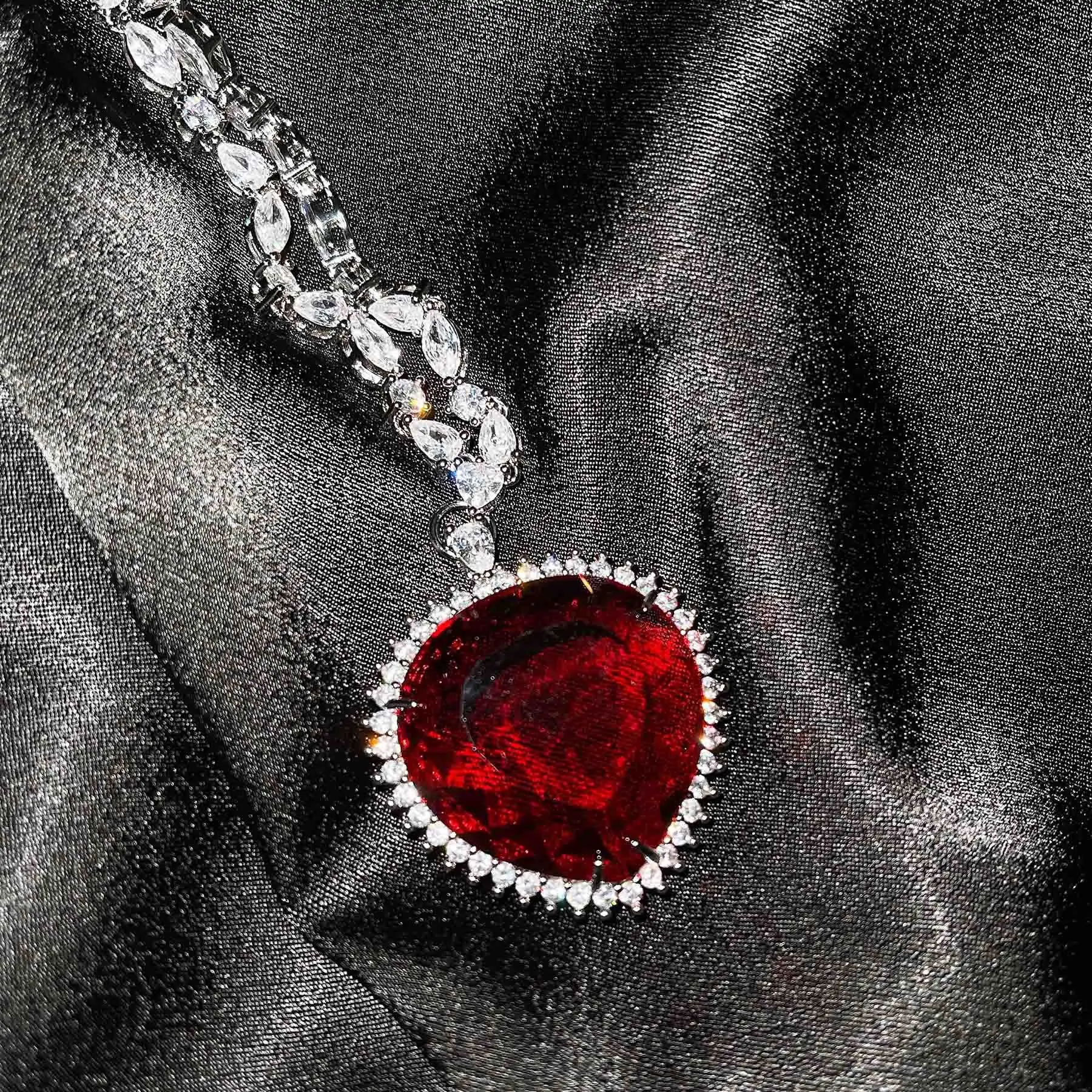 Blue Red TITANIC Heart of the Ocean Necklaces for Women Romantic Crystal Chain Pendant Necklaces Valentine\'s Day Jewelry Gift