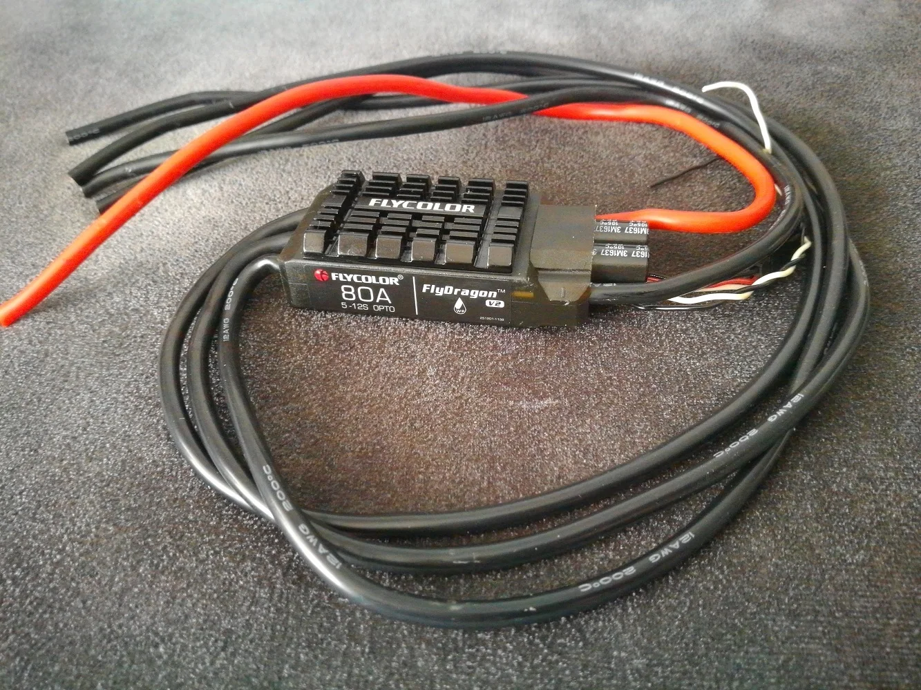 

80AV3 ESC FlyDragon: Высоковольтный электрический регулятор скорости для многоосевых сельскохозяйственных БПЛА для защиты растений