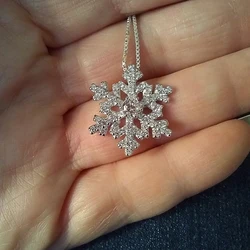 Huitan Fancy Snowflake-shaped Pendant Necklace Women Shiny CZ Romantic Sweater Chain High Quality Silver Color Wedding Jewelry
