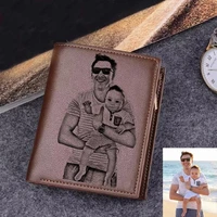 Nuevas carteras personalizadas de cuero PU de alta calidad para hombre, billeteras con nombre grabado, monedero corto para hombre, billetera con personalidad, regalo de lujo para el Día del Padre