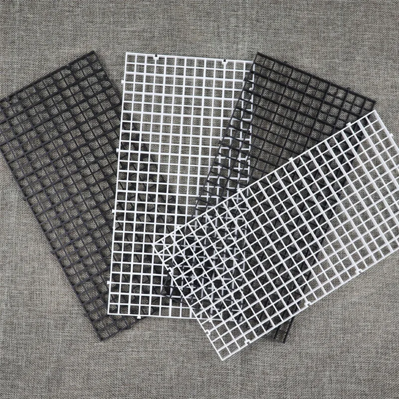 1PCS Grid Isolate Board Plastics Divider Filter Isolation Net Fish Tank Bottom Tray Separator Plate Aquarium Accessories /Sucker