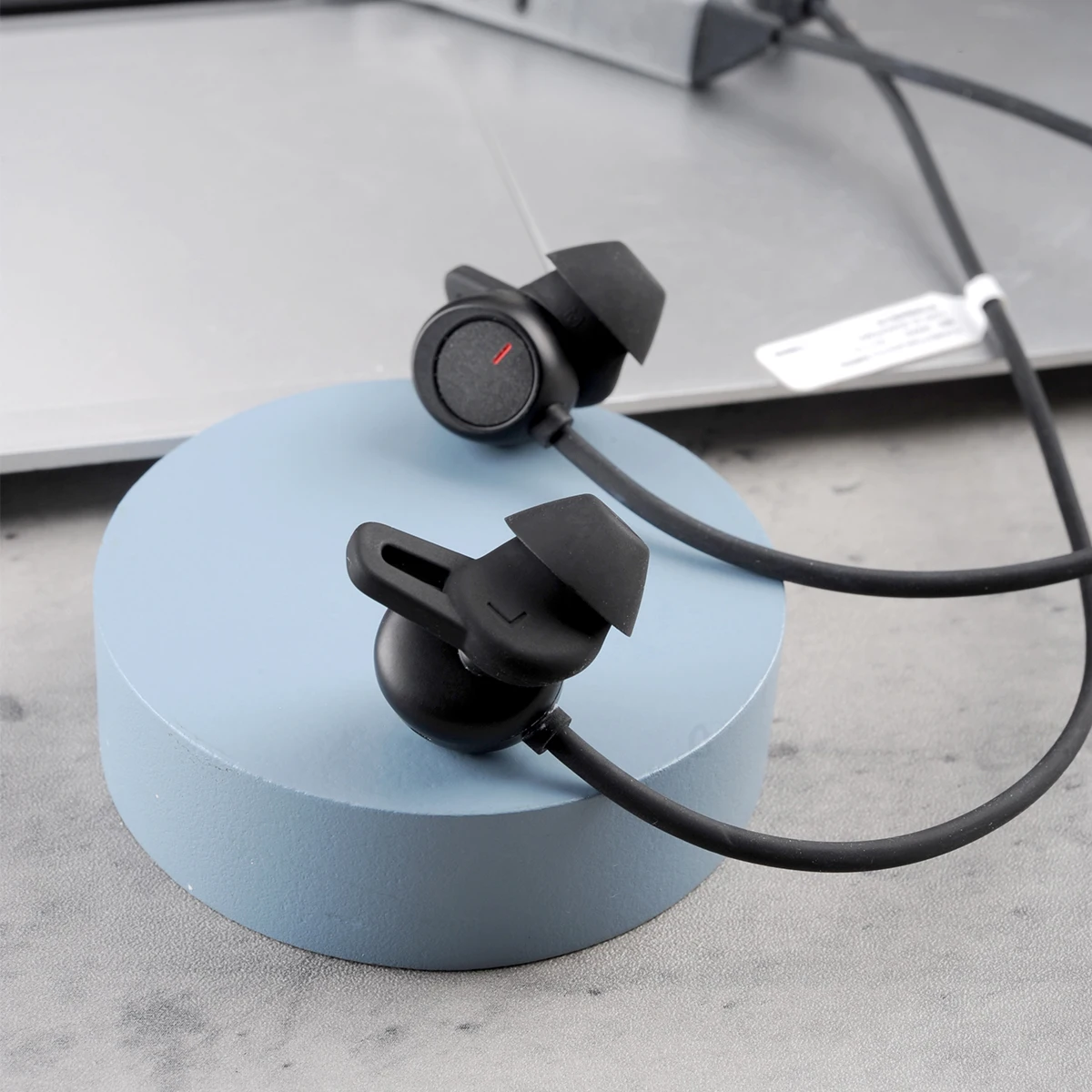 Ear Tips for HUAWEI Freelace Pro Eartips Neck-Mounted Headphone Tips Anti-Drop Avoid Falling Off Silicone Earplugs Ear Wing 6pcs