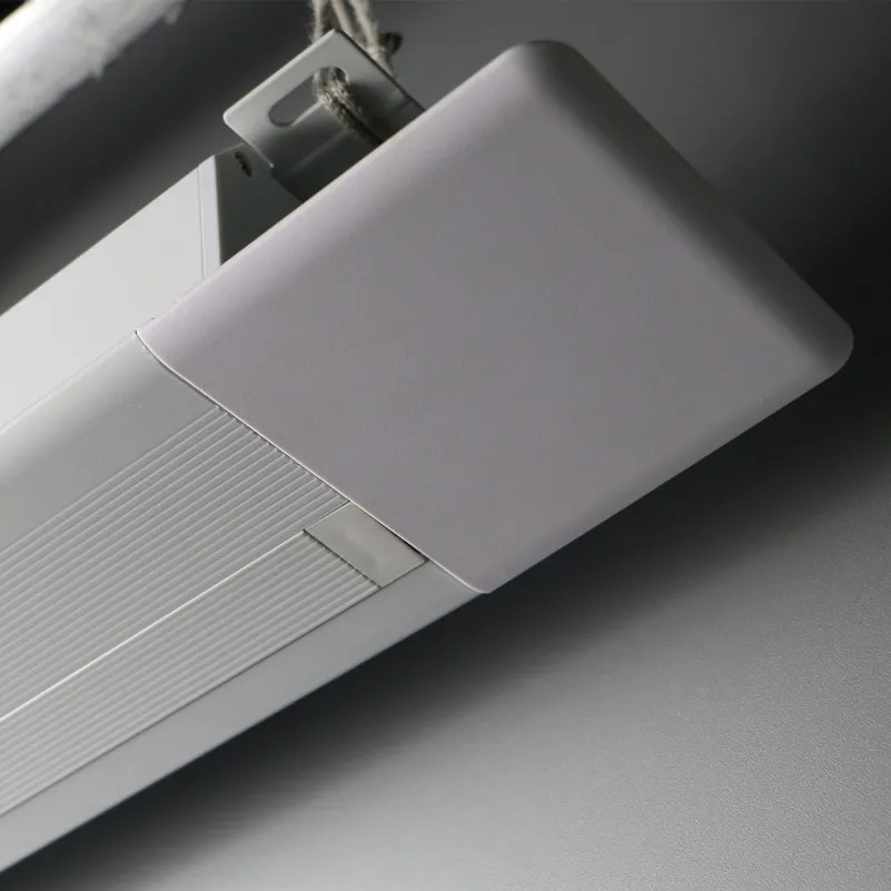 سقف في المستقبل-شاشة عرض كهربائية مشدودة مع قماش أبيض للسينما