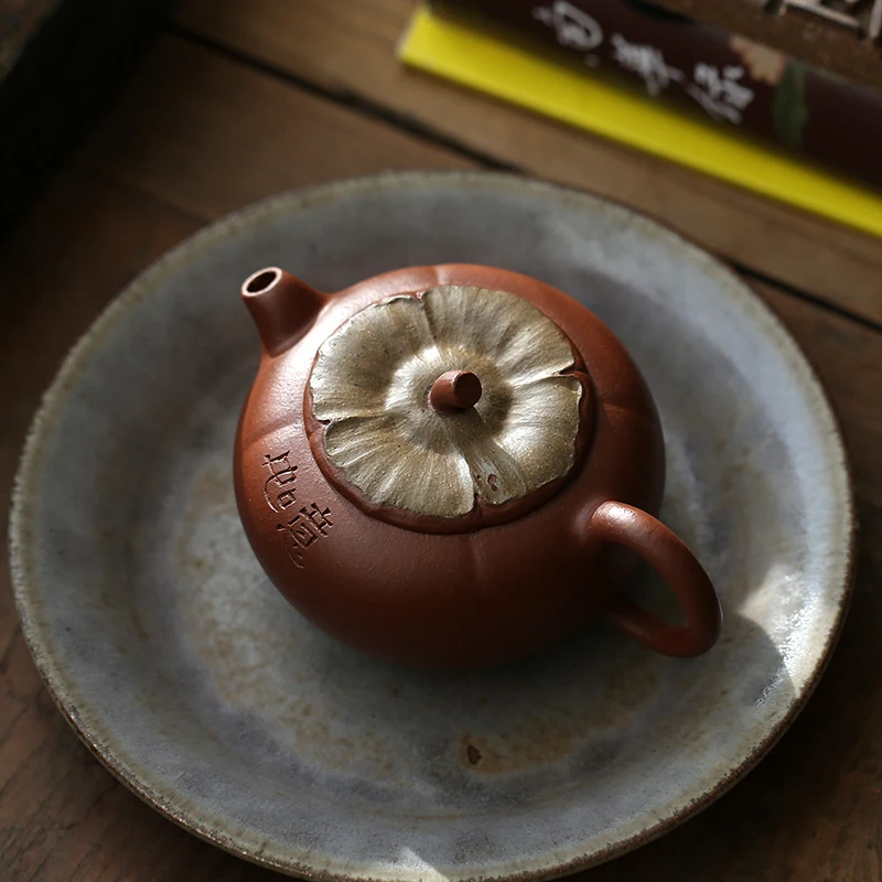 

★Yishuitang Yixing raw ore pure manual household teapot purple clay clear cement bionic device persimmon pot 125cc