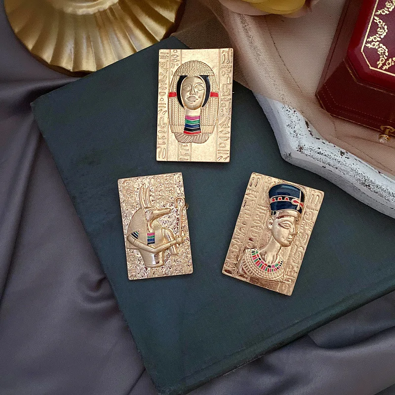 Vintage Egyptian style badges pyramid souvenirs fashion personality men's brooches women's pins alloy jewelry