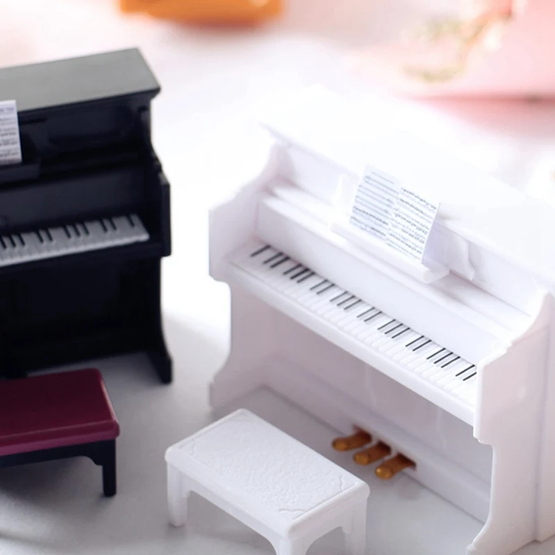 Strumento musicale in bianco e nero pianoforte e panca pianoforte punteggio casa delle bambole in miniatura 1/12 scala giocattolo accessori per la