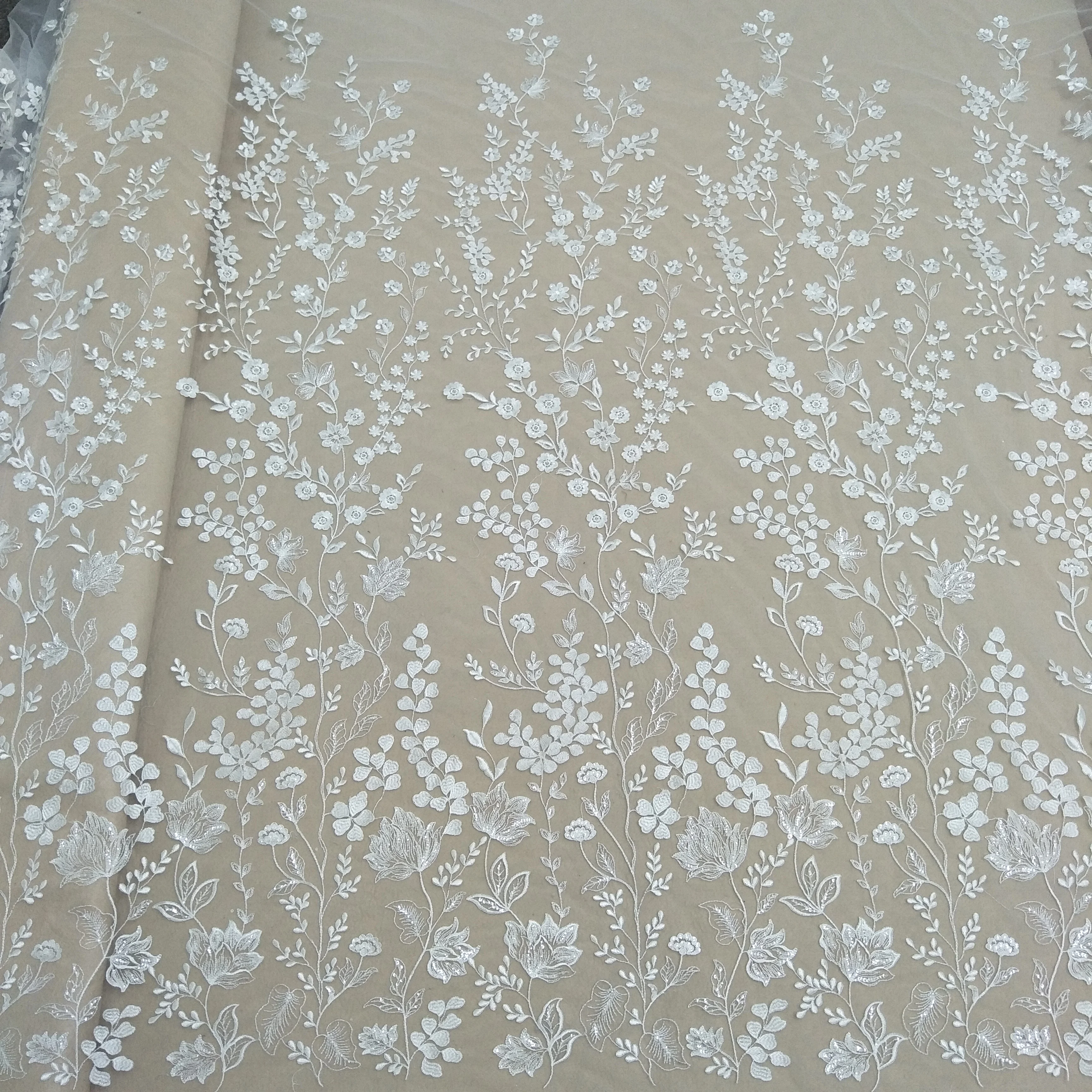 New arrival bridal wedding gown dress lace fabric 130cm width bridal lace fashion dress lace sell by yard