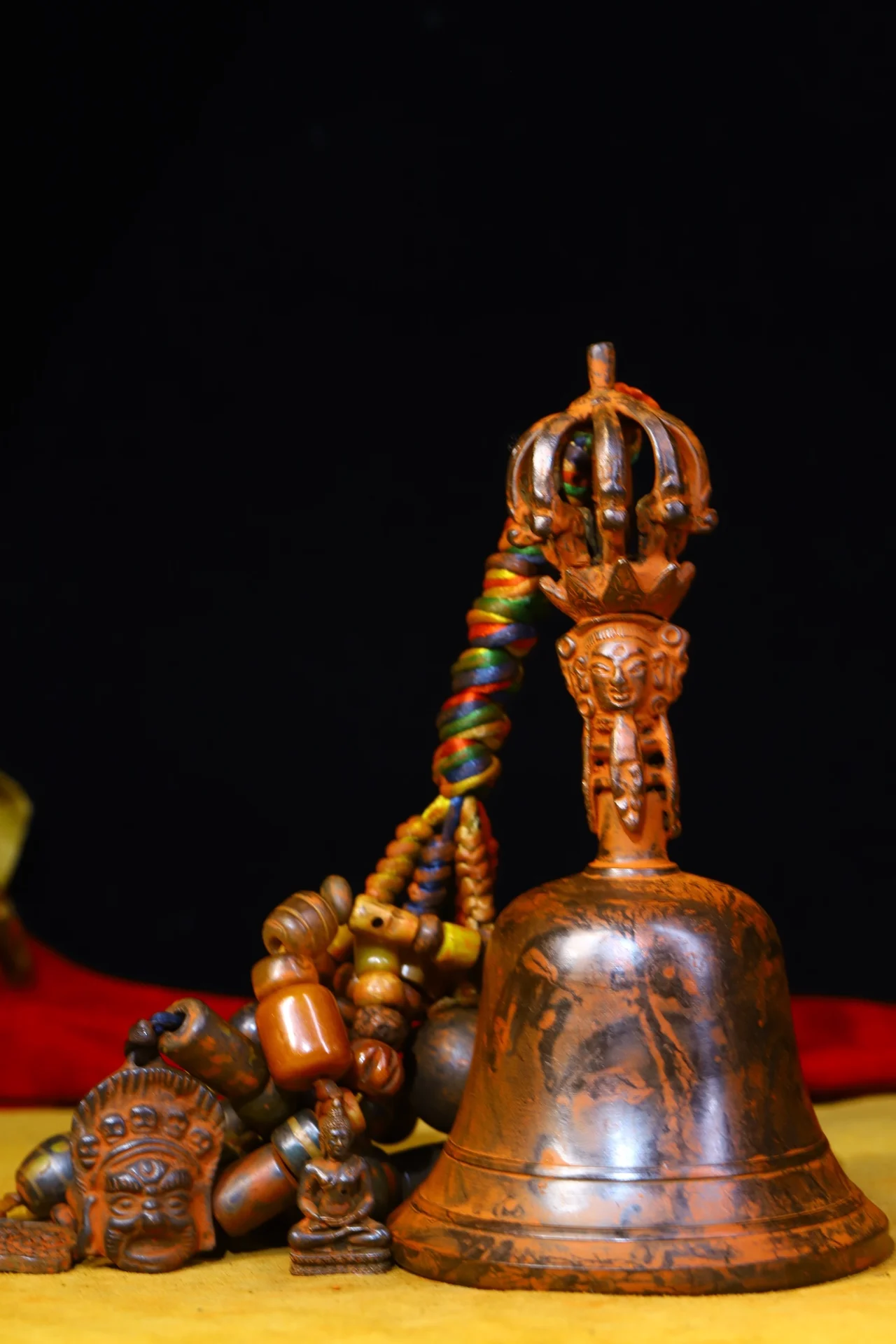 

7"Tibetan Temple Collection Old Bronze Cinnabar Mahakala Head Old Ringing Bell Pendant Vajra Set Amulet Worship Hall Town house