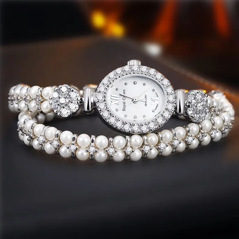 Womens Quartz Watches With Rhinestones Madam Shell Pearl Dial Bracelet Lady Female Hand Round Oval Flower Square Fashion Gift