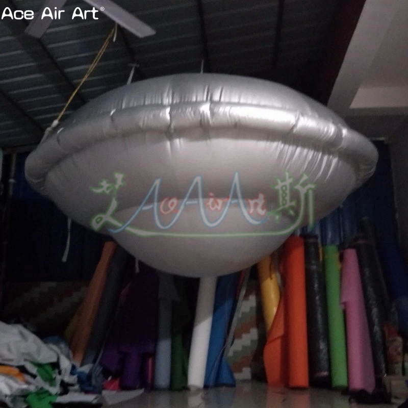 

2.5m Diameter Silver Inflatable UFO Replica Hanging UFO Flying Saucer Model with Blower Continuously