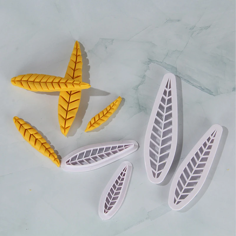 4 Pcs Peach Leaf Cookie Mold Creative Cartoon Biscuit Cutter Baking Mold DIY Fondant Baking Moulds