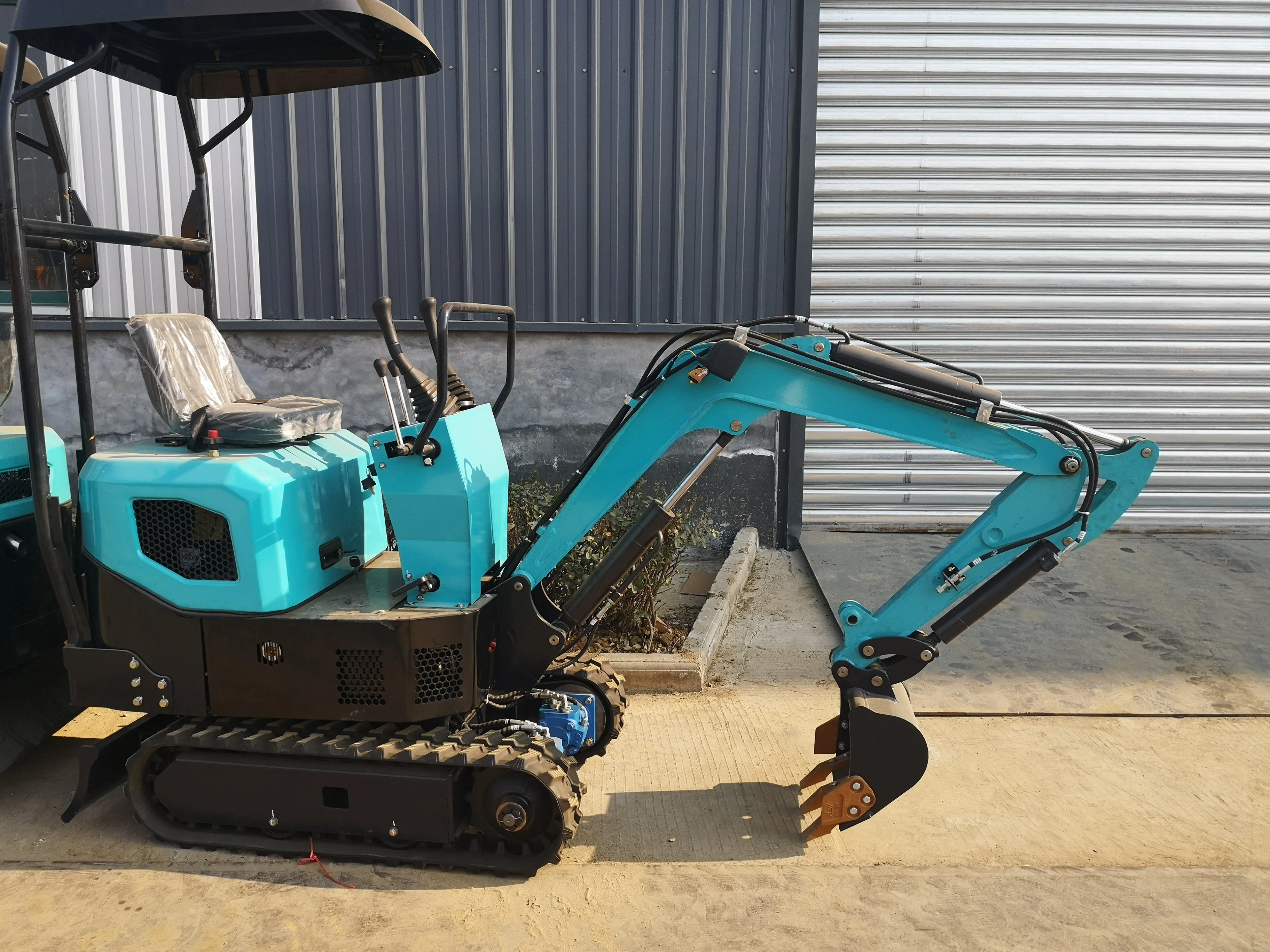 Micro Crawler Excavator Mini Digger With High Performance And Good Price