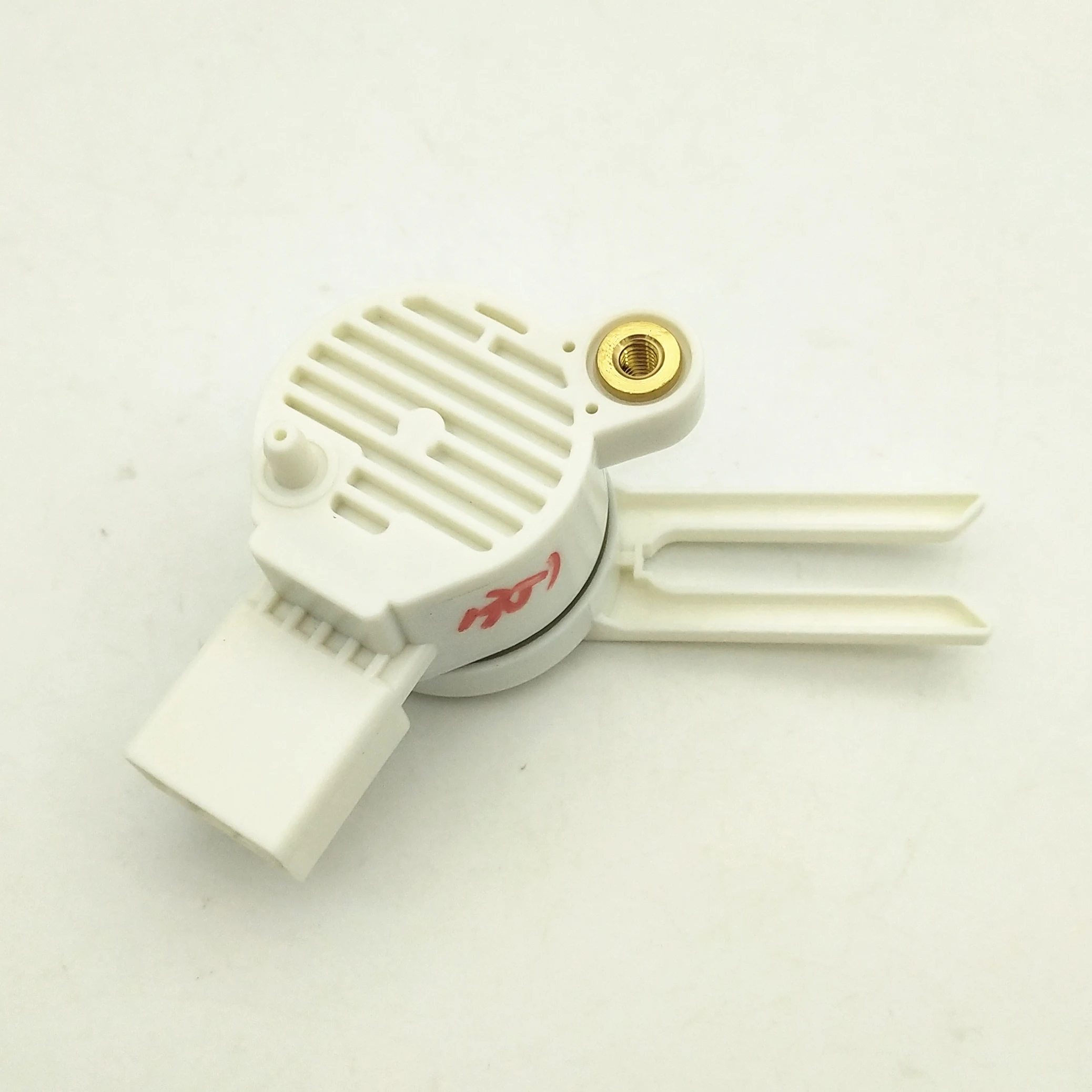 Original Brake Light Switch STOP LTS 6PINS For Chevrolet Cruze Captiva Trax Cadillac CTS Buick Encore Envision 13597423 13579089