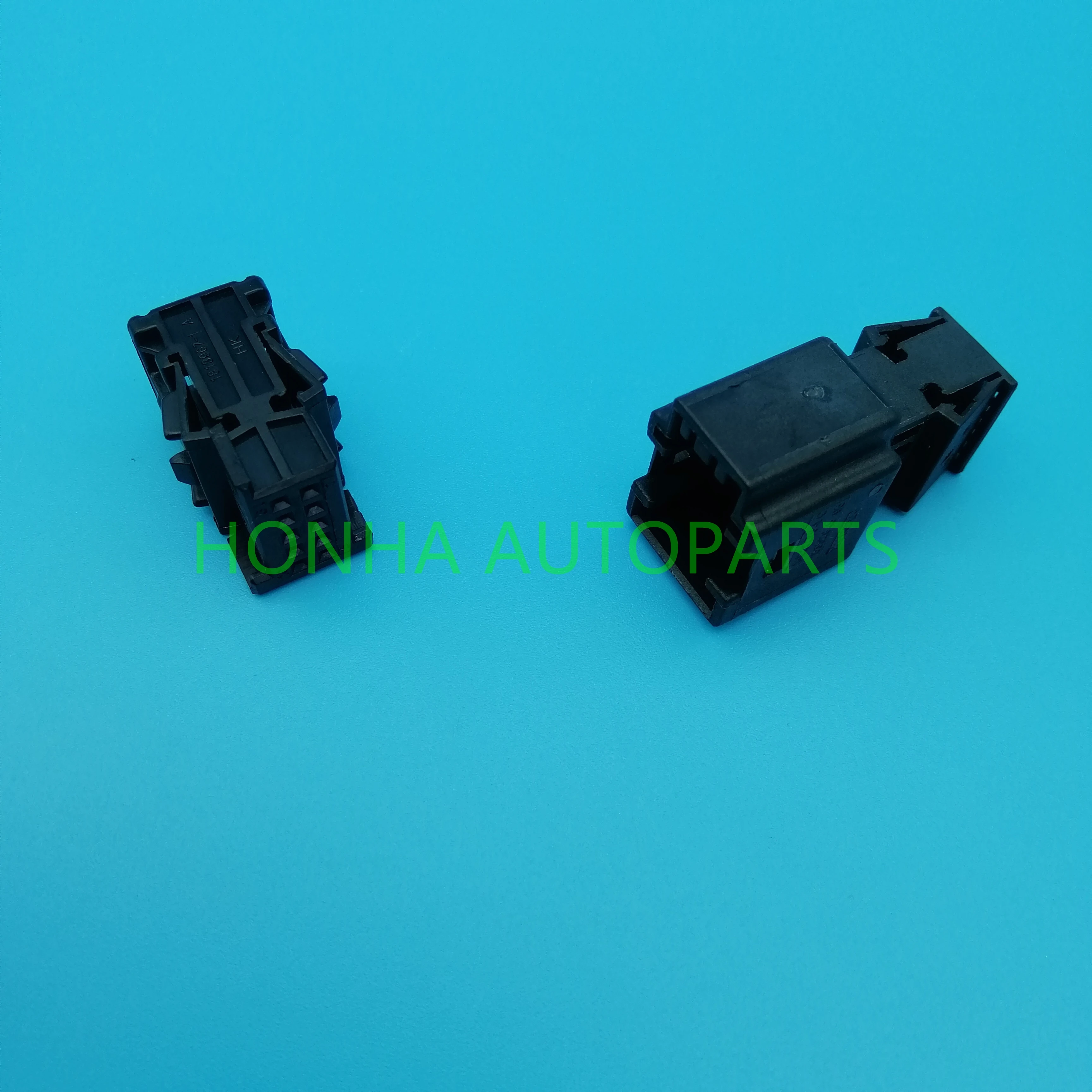 

Free shipping 10 pin female and male automotive wire harness connector 1355789-1 1-929270-1