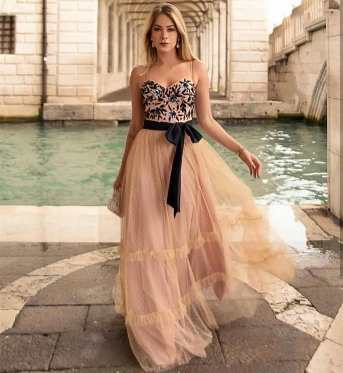 

Evening Dress 2022 Champagne Sweetheart A-line Backless Prom Dress With Sash Bow Tulle Spaghetti Strap Custom Made Sleeveless