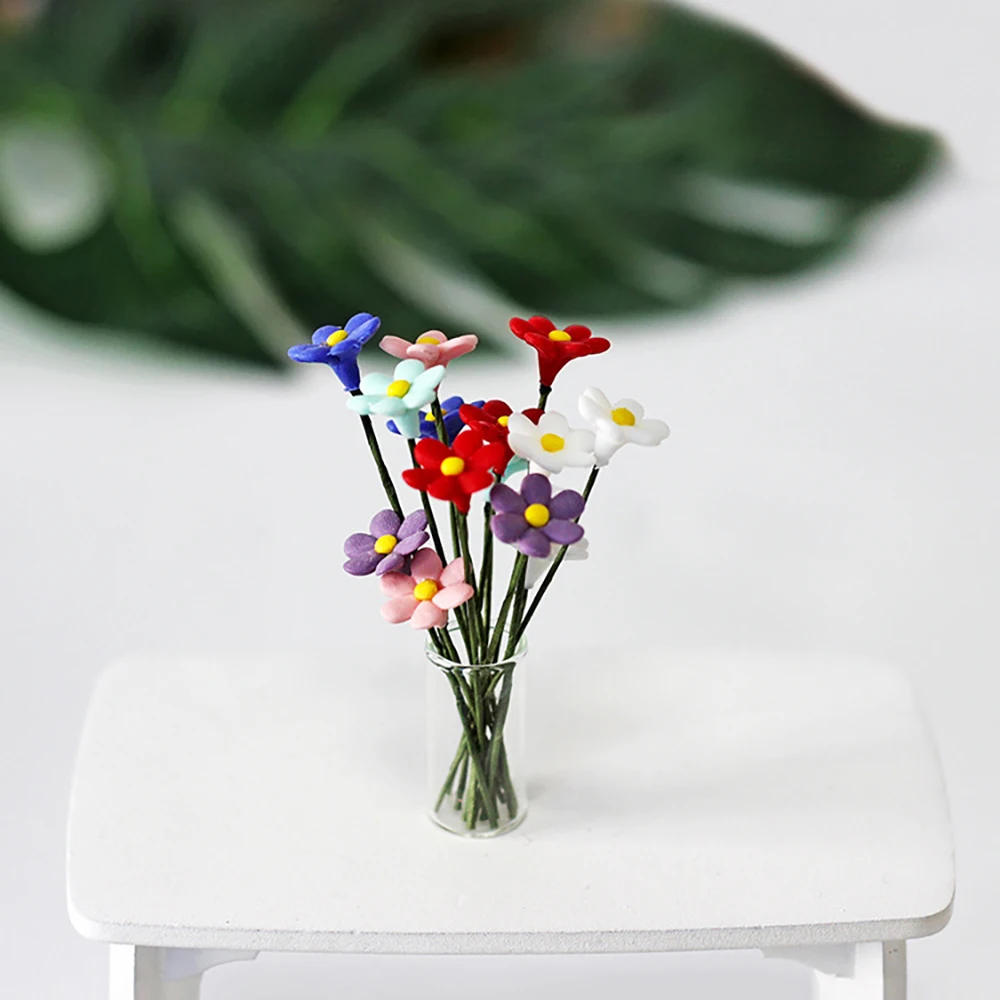 4pcs 1/12 Dollhouse Miniature Accessories Mini Resin Daisy Simulation Flower Model Toys for Doll House Decoration ob11