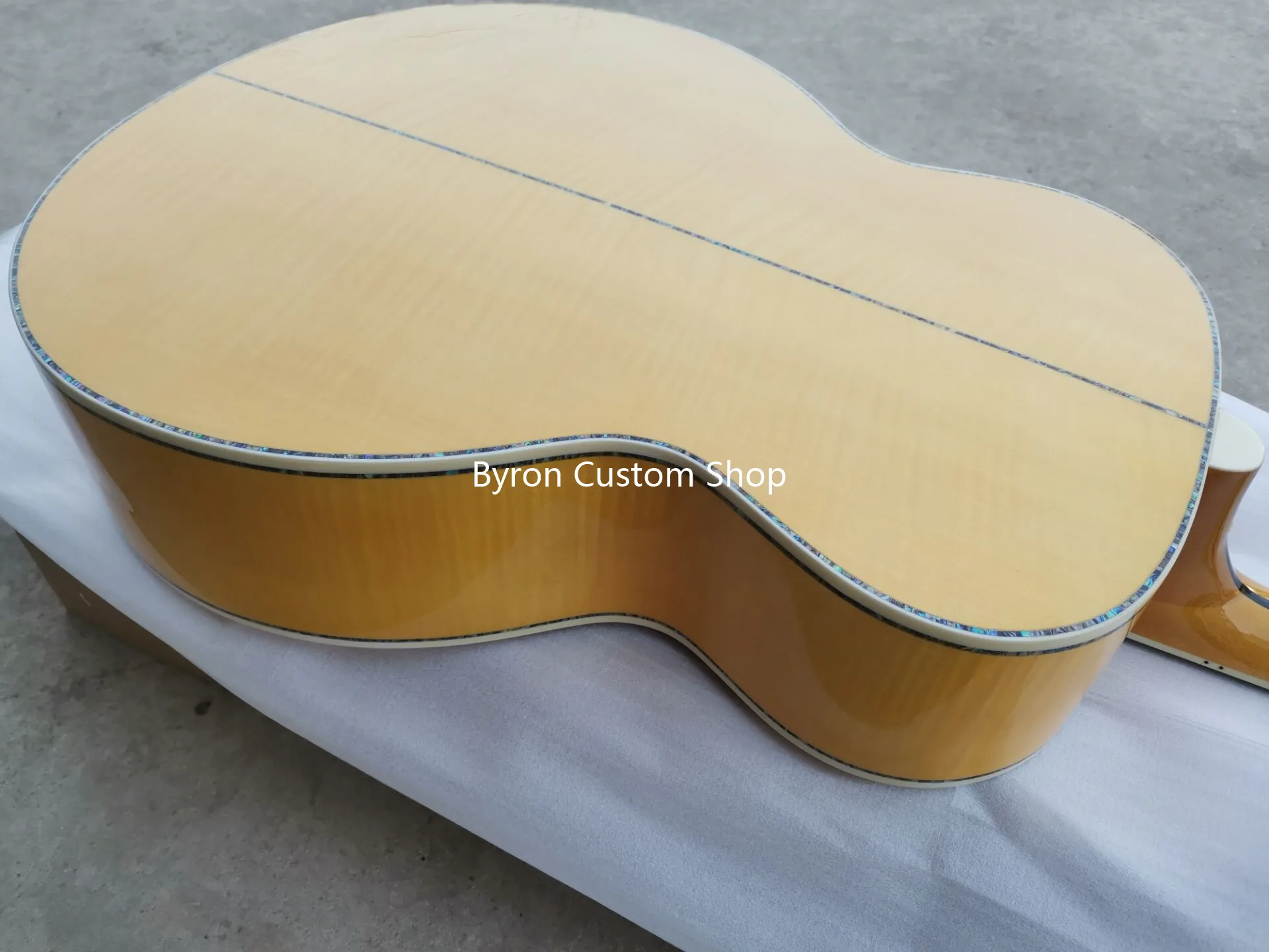 free shipping custom made AAAA all solid wood 1957 custom shop Jumbo acoustic guitar amber color solid flame maple guitar