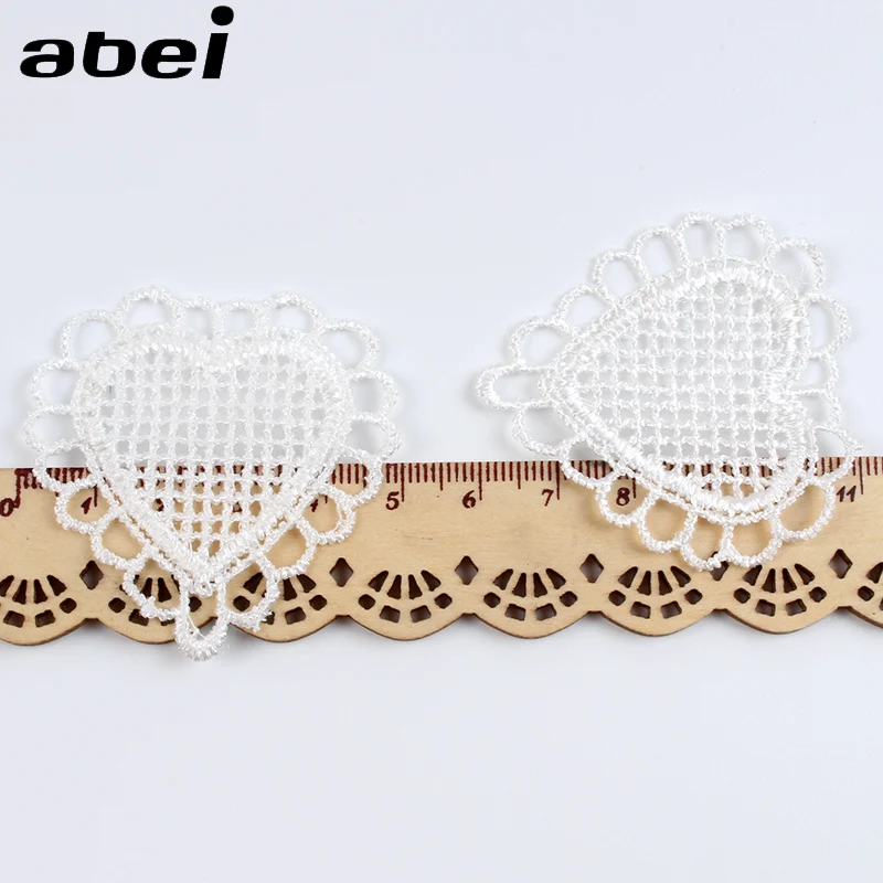 20pcs Embroiderd White Heart Appliques Handmade Wedding Party Dress Trims DIY Clothing Accessories