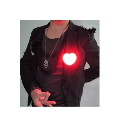 Heart Light (Red Color) Magic Tricks Appearing Lighting Stage Close Up Party Gimmick Props Lovely Comedy Accessories G8116