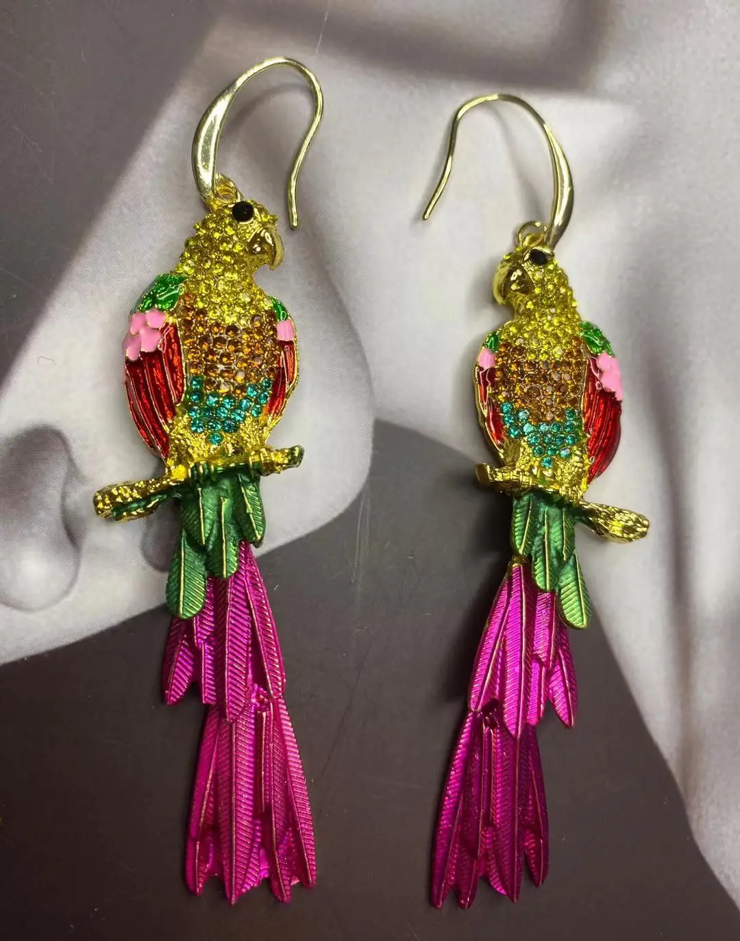 Personality Rhinestone Parrot Snack-shaped Earrings for Party Casual Jewelry Accessories