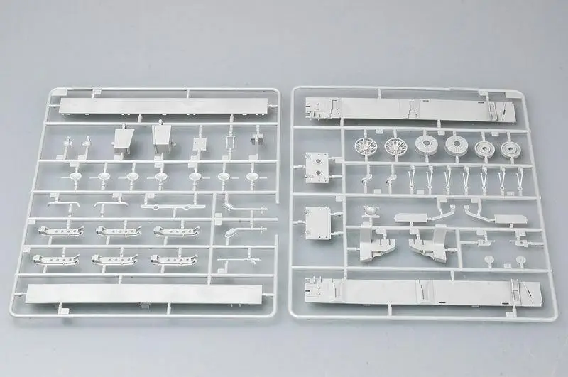 Trumpeter model kit 00378 1/35 German Geschutzwagen Tiger fur 17cm K72 tank