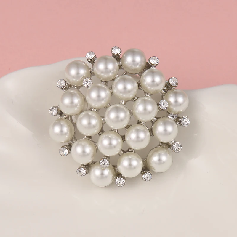 baiduqiandu New Arrival Elegant Simulated Pearls Flower 35mm x 35mm Small Brooch Lapel Pins