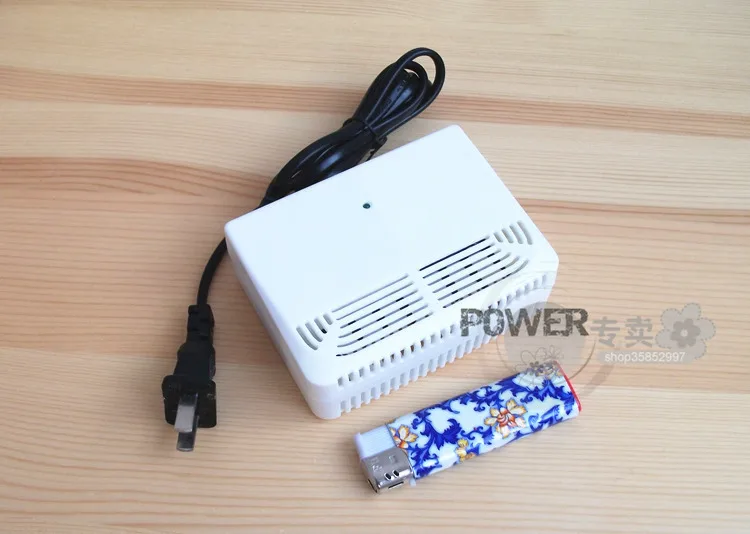 Pembersih Udara Generator Ion Negatif 8 Kepala