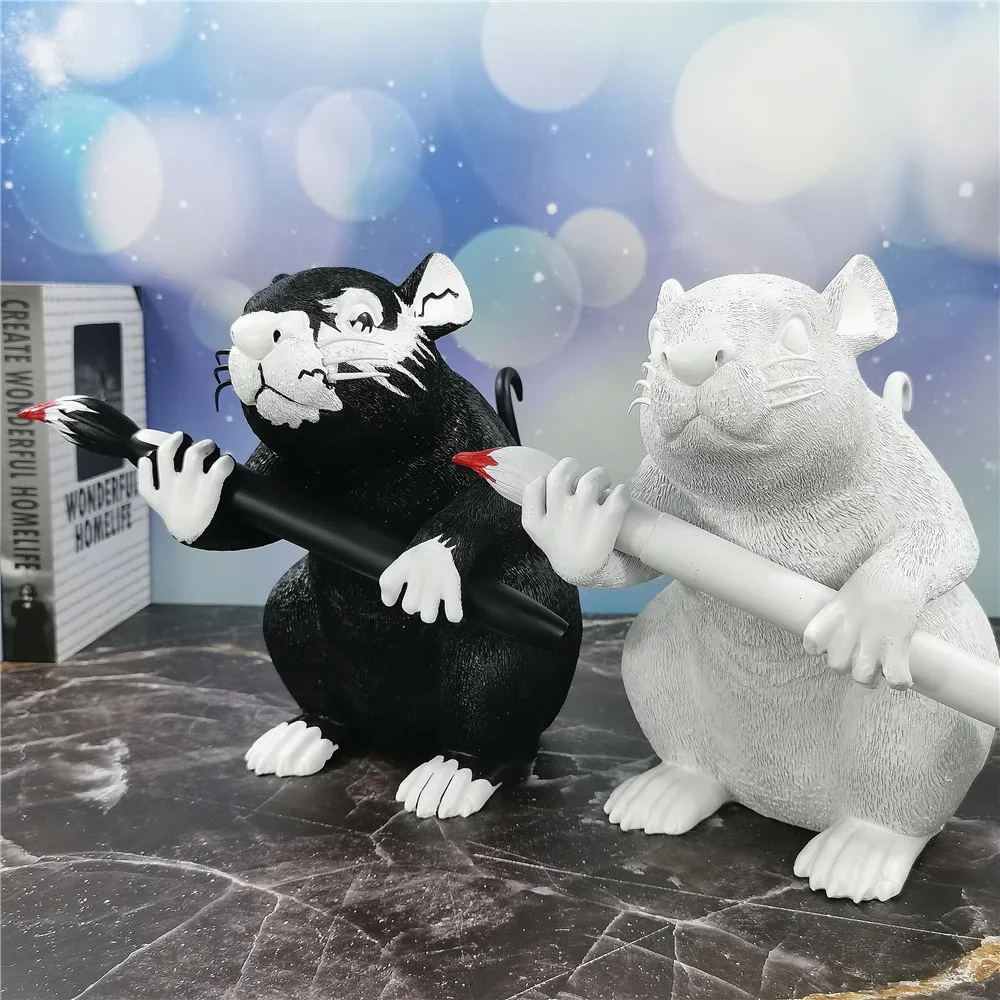Modern Art Banksy Love Rat Street Art Black and White Rat Statue