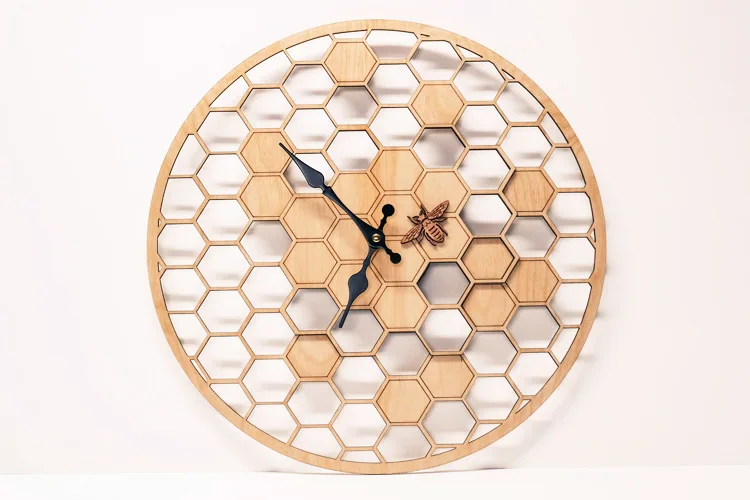 

Fashion Creative Beehive Wood Wall Clock Bee Cells Cute Little Bee Wall Watch Clock Quartz Clock