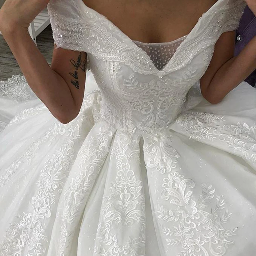 Customized Arabic Lace Ball Gown Wedding Dresses Off the Shoulder Chapel Wedding Gowns Sequins Beaded Plus Size Bridal Dress
