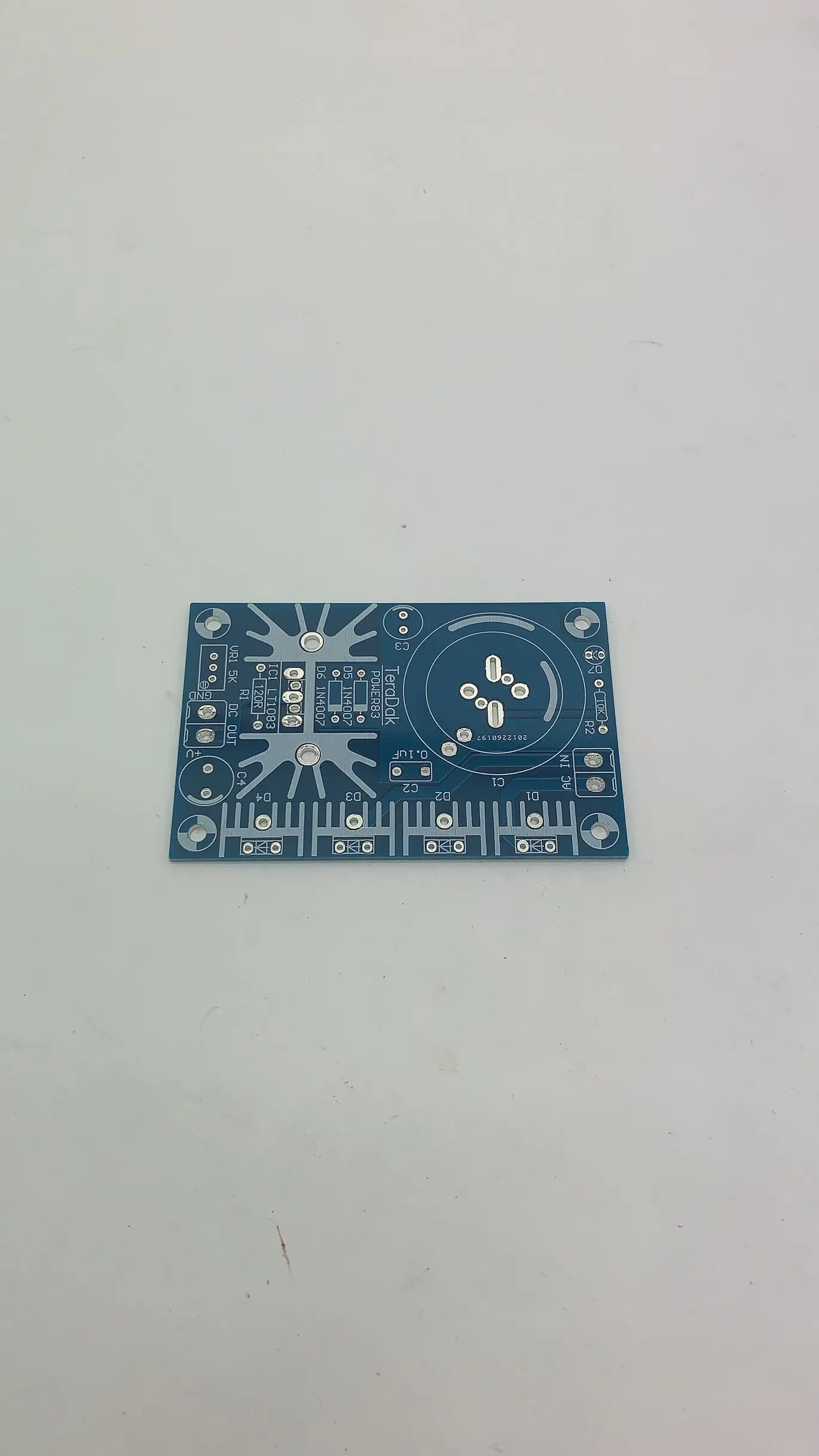 LT1083 مجموعة واحدة عالية الحالية منظم المجلس ، والحد الأقصى يمكن أن تصل إلى 7.5A مجلس الطاقة ثنائي الفينيل متعدد الكلور