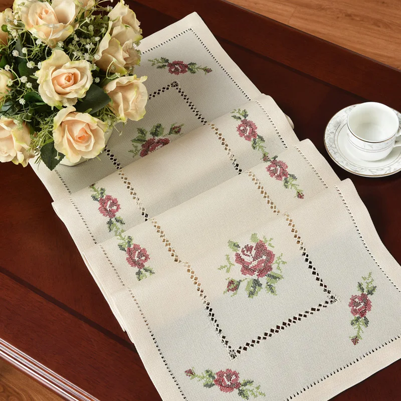 [Camellia Casa]Romantic Cross-stitch Rose Table Runner & Tablecloth,Linen Look & Washable, White & Champagne Home Airbnb Hotel