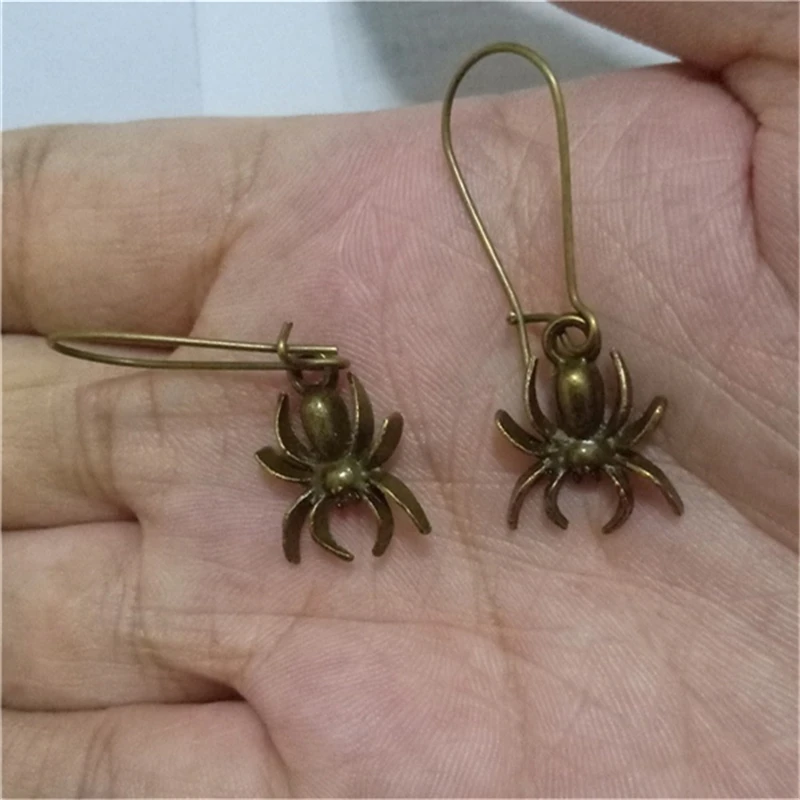 Creative Bronze Color Tiny Spider Earrings Spider Jewelry Personality Earrings for Women Handmade Girls Teens Halloween Gift