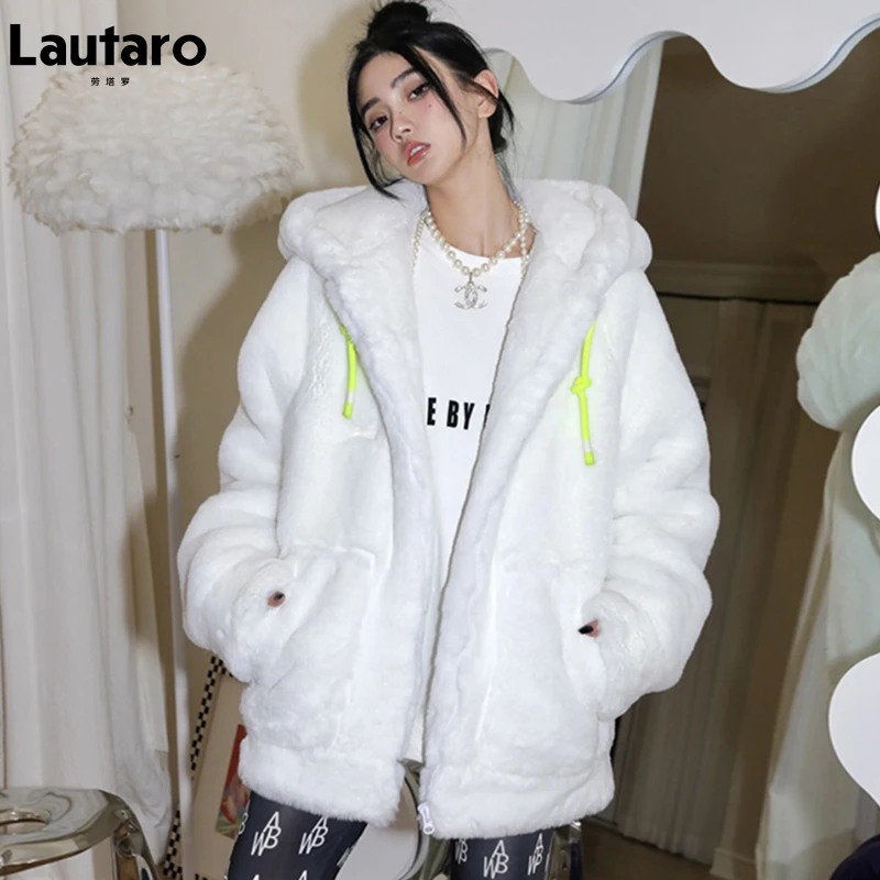 Lautaro Winter White Oversized Warm Soft Faux Fur Coat Women Long Sleeve Zipper Fluffy Jacket Loose Casual Furry Sweatshirt 2021