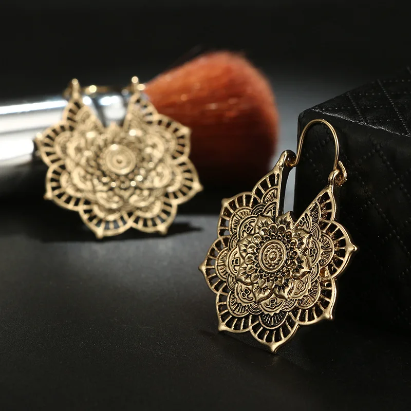 Boho Vintage Gold Sliver Earrings Cutout Flower Alloy Dangler Earrings for Women Wedding India Jewelry Accessories Aretes 2023