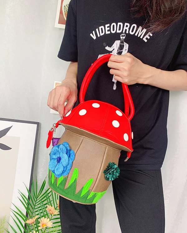 Unique 3D Small Mushroom Design Women\'s Handbag and Purse for Ladies Shoulder Bag Fashion PU Leather Crossbody Bag Designer Bag