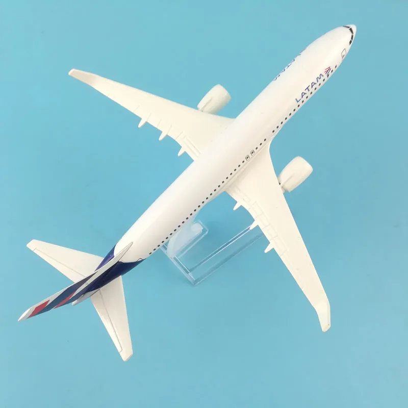 16CM LATAM Plane aircraft Alloy Metal Model Airplane Model W Stand Kids Toys children New Year/Birthday/Collections Gifts