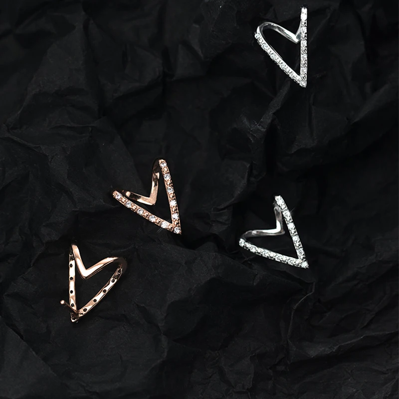 925 Sterling Silver Triangle V-shaped Hypoallergenic Stud Earrings Personality Flash Diamond Irregular Earrings Women Jewelry