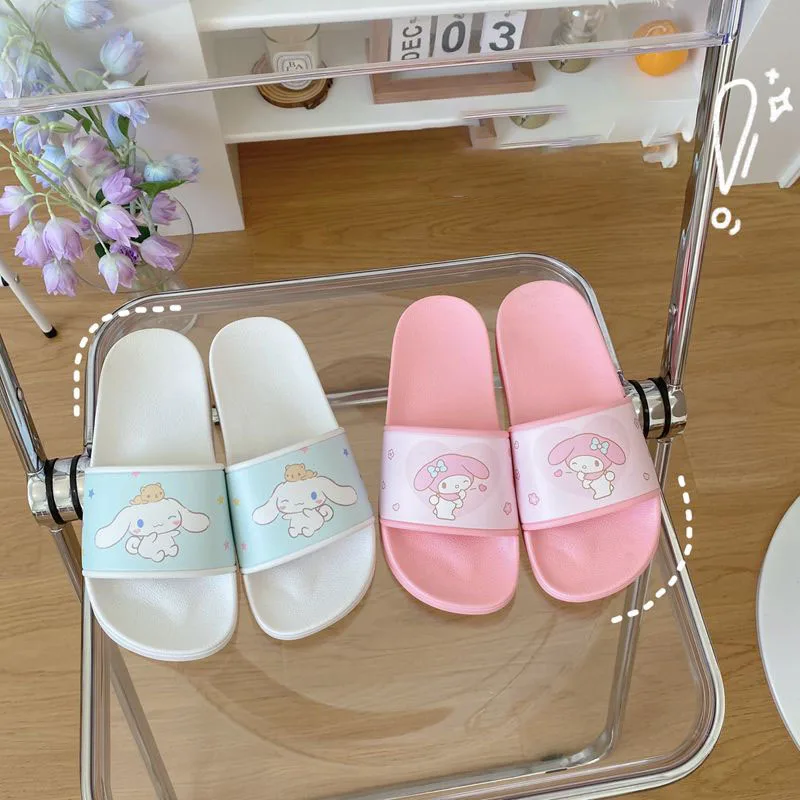 

Sanrioed Kawaii My Melody Cinnamoroll Kuromi Summer Student Home Slippers Women Anime Flat Bottom Non-Slip Outdoor Sandals