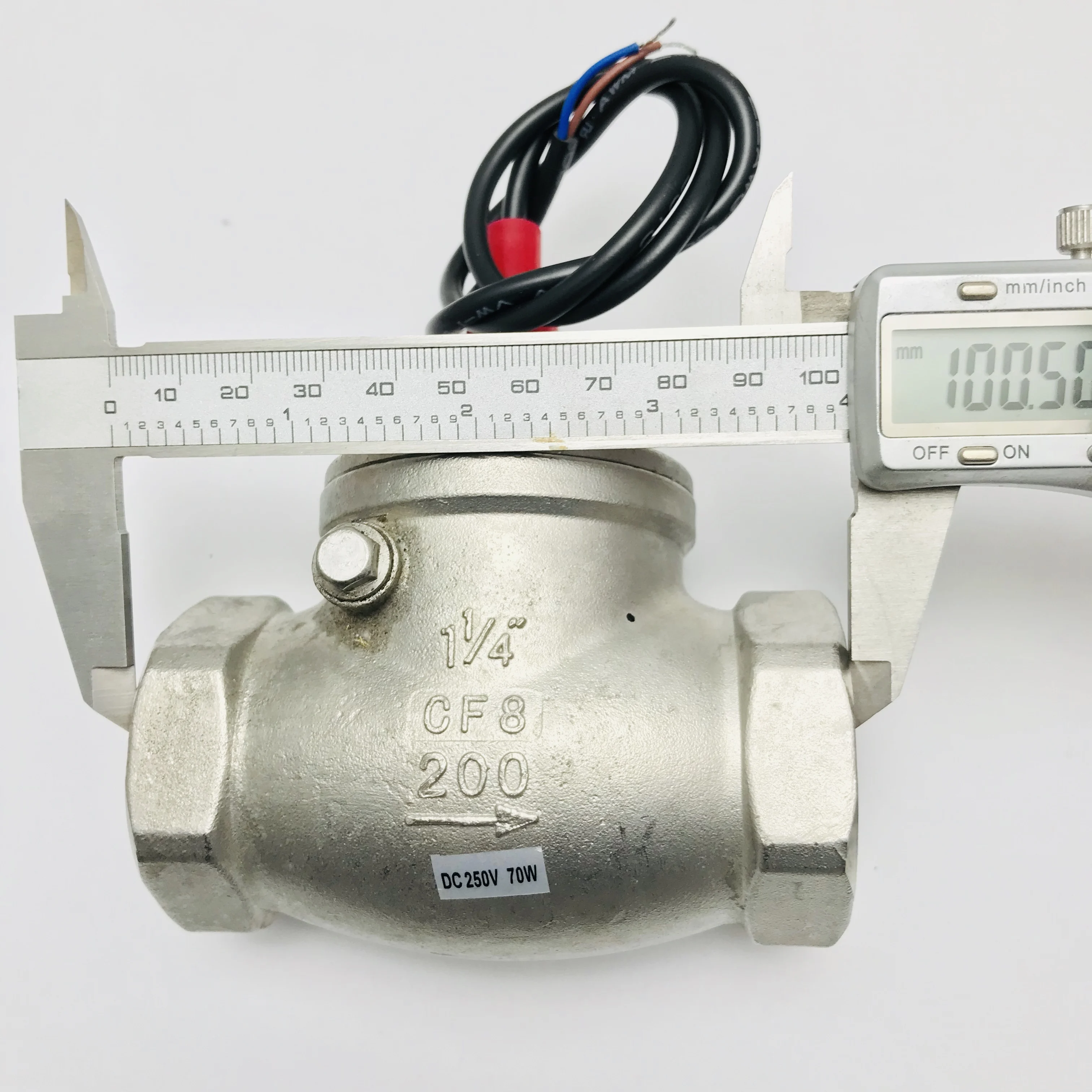 Tipo interruptor do sensor de fluxo do defletor, interruptor de lingüeta, SUS304, USB-FS141TS, 8.5-100L pelo minuto, C.C. 250V, 70W, fio 2