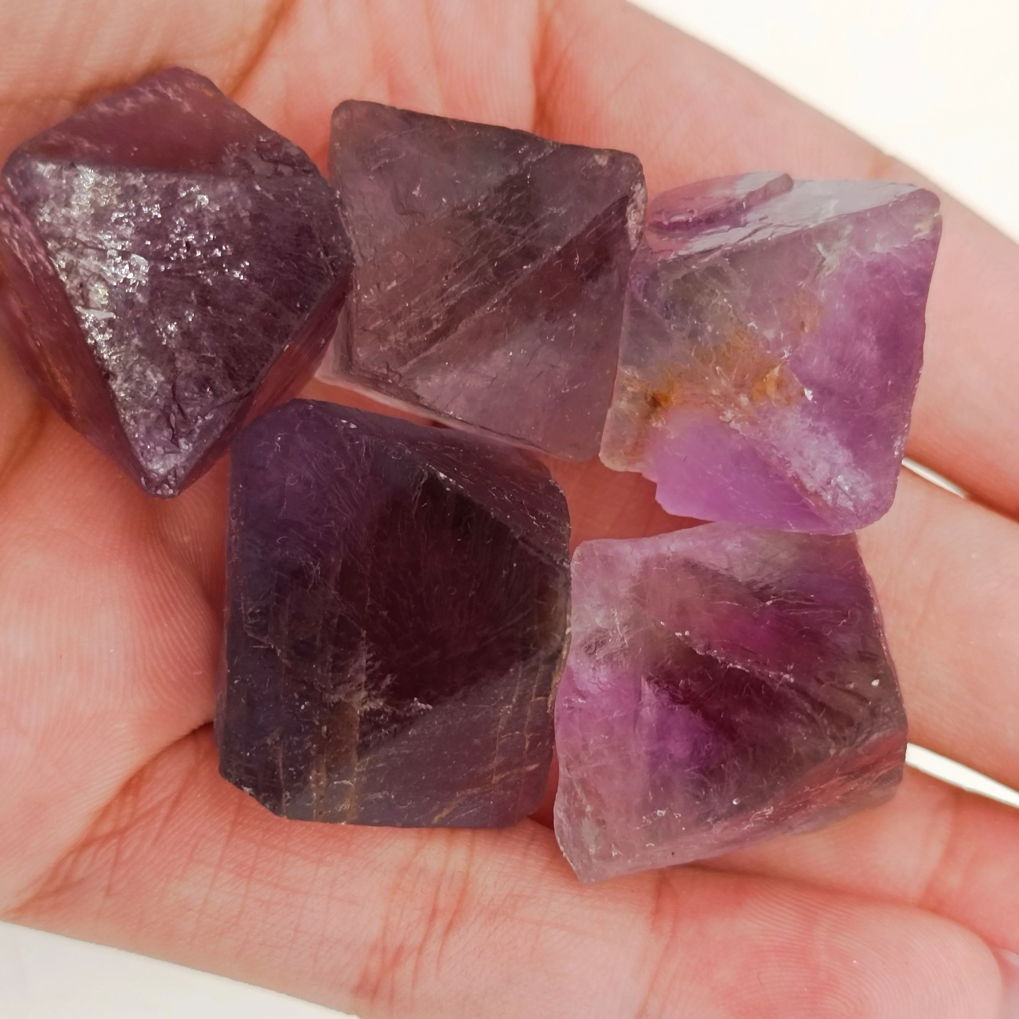 Natural Fluorite Crystals Stone Octahedral Colorful Mixed Fluorite Rough Healing Specimen Minerals aquarium fishtank decoration