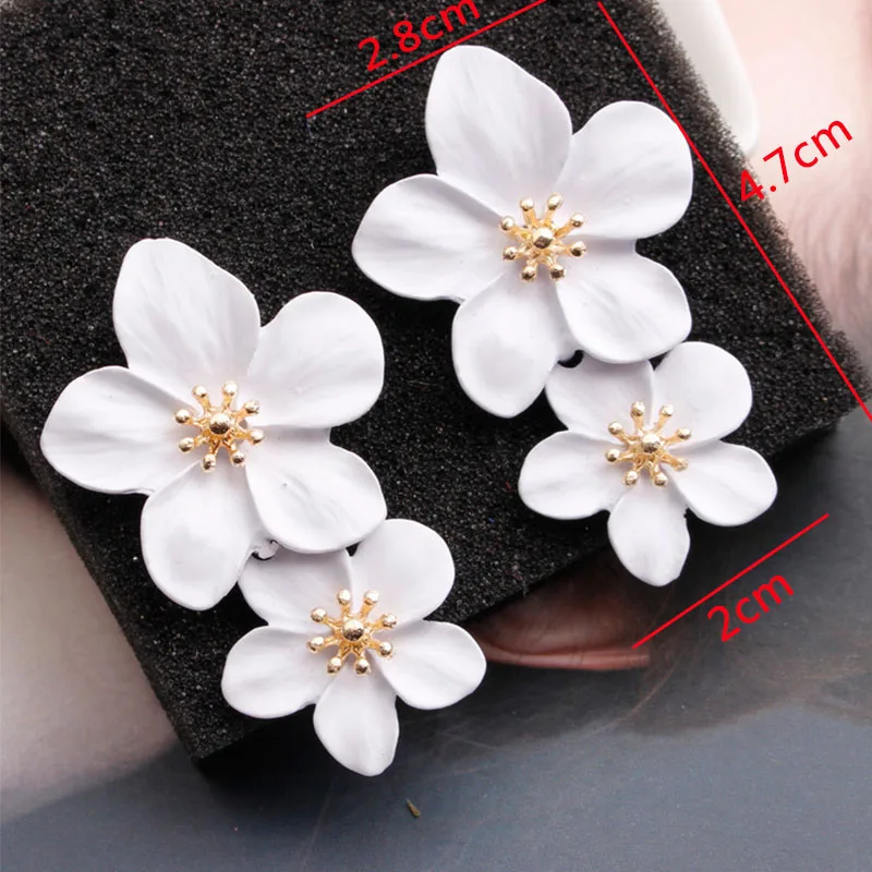 New Korean Fashion Dangle Earrings for Women White Flower Drop Earrings pendientes New Year Gift Fashion Ear Jewelry aretes