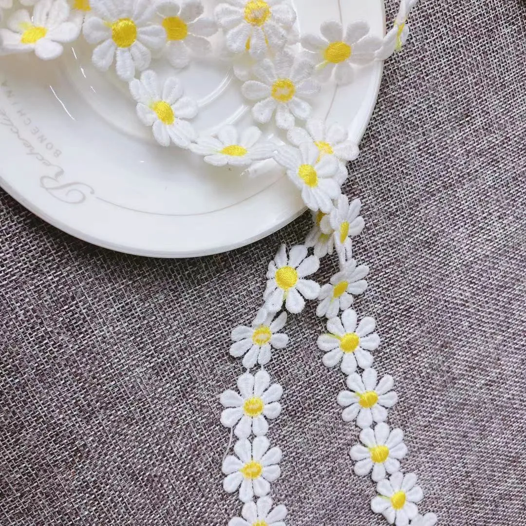 2.5CM ampio cotone pastorale ricamato Daisy Ribbon Dress pizzo Applique colletto scollatura Trim fai da te copricapo da sposa cucito Decor